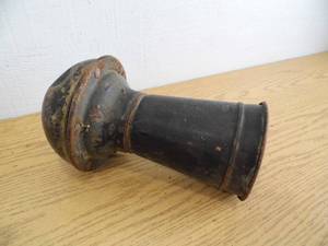 lot 72 image: Antique Car Horn