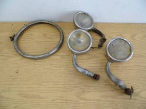 lot 76 image: Lot of 3 Lights - Light Frame