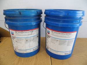 lot 77 image: Gear Lubricant