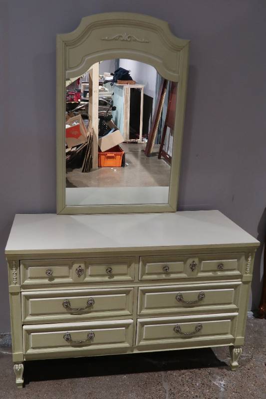 Vintage Dixie 6 Drawer Lowboy Dresser With Mirror Furniture And