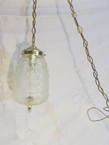 lot 37 image: VINTAGE Clear Glass Hanging Pendant Lamp