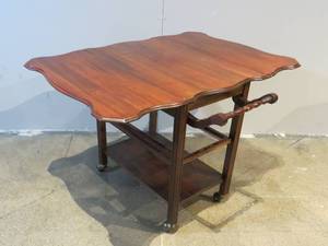 lot 52 image: Drop-leaf Side Table