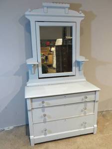 lot 55 image: Gray Lowboy Dresser with Mirror