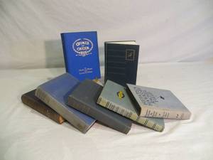 lot 23 image: 7 Vintage Books