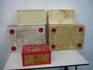 lot 15 image: Bait Boxes-Magic Worm Ranch