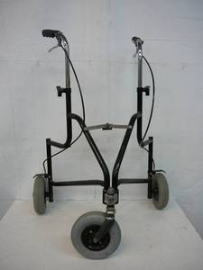 lot 32 image: 3 Wheel Walker With Brakes