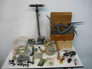 lot 36 image: Lot Of Garage Items