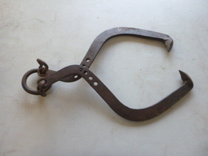 lot 11 image: Vintage Log Tongs