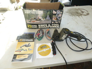 lot 20 image: Work Shop Knife and Tool Sharpener