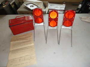 lot 31 image: Vintage Dietz Flare Kit