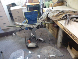 lot 50 image: Decoys and Hunting Items