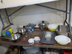 lot 57 image: Kitchen Items