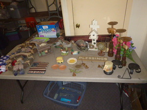 lot 65 image: Miscellaneous Home Dcor