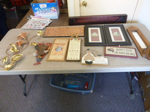 lot 70 image: Variety of Wall Dcor
