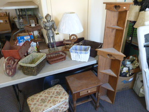 lot 72 image: Miscellaneous Home Dcor
