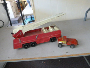 lot 95 image: 2 Tonka Trucks