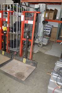 lot 7 image: Wesco Industrial Products, Inc. Hydraulic Lift