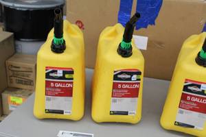 lot 25 image: Lot of (2) 5-Gallon Diesel Cans