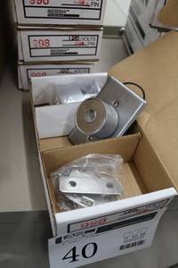 lot 40 image: Lot of (5) Yale Security Inc. 998 Door Release