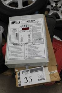lot 35 image: Bard Solid State Dual Unit LeadLag Controller MC3000 Series