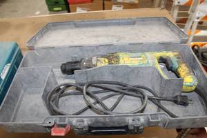 lot 62 image: Makita Hammer Drill HR2455, Case