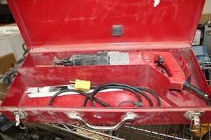 lot 70 image: Milwaukee Heavy Duty Sawzall 6509, Metal Case