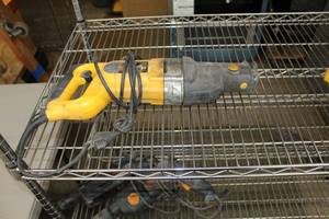 lot 79 image: DeWalt V.S. Reciprocating Saw 1-14in. Stroke DW309