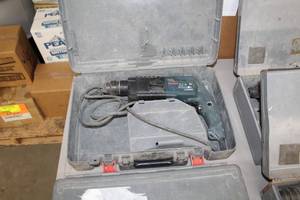 lot 89 image: Bosch Bulldog 11234VSR Rotary Hammer, Case