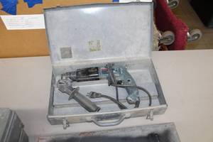lot 91 image: Bosch Bulldog 11234VSR Rotary Hammer, Case