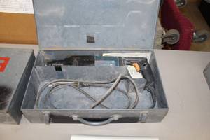 lot 104 image: Bosch Bulldog 11224VSR Roto-Hammer, Case