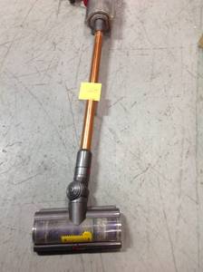 lot 20 image: Shark VACCUM USED not tested