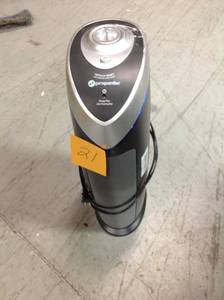lot 21 image: GermGuardian 4-in-1 Air Purifier with HEPA Filter, UVC Sanitizer and Odor Reduction, 22 in. Tower in good condition