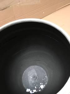 Southern Patio 14 in. x 15 in. Monroe Ceramix Planter in good condition
