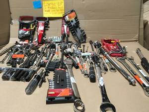 HUGE LOT OF MECHANIC TOOLS USED some in good condition and some need repair or for parts review pictures