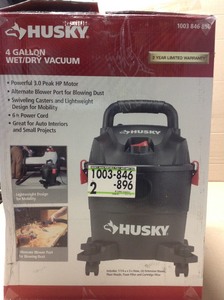 Husky 4 Gallon WetDry Vacuum in good condition