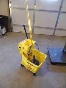 Mop Bucket w Mop