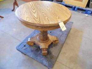 Round Oak End Table