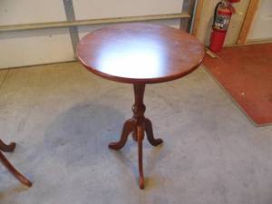 Round End Table