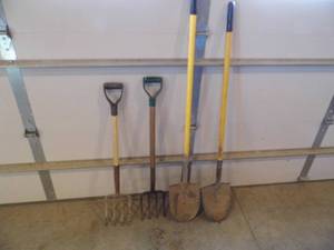 Lot of 2 Shovels - 2 Pitchforks