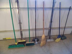 Brooms  - Carpet Sweeper