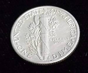 lot 03 image: 1939 MERCURY SILVER DIME UNC