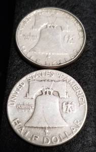 lot 30 image: 2 FRANKLIN HALF DOLLARS 1951 1958-D