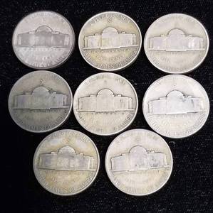 lot 42 image: GROUP OF 8 US WWII WARTIME SILVER NICKELS