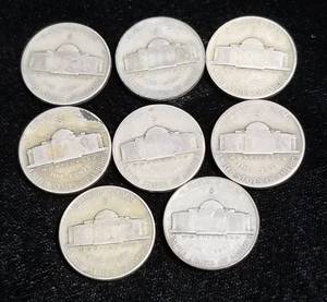 lot 61 image: GROUP OF 8 US WWII WARTIME SILVER NICKELS