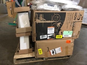 lot 14 image: Pallet with Bathroom Furniture and toilet parts includes Engineered Marble Vanity Top in White , lot of new toilet seats , boots Honolulu Porcelain finished steel bathtub, and toilet tanks review pictures