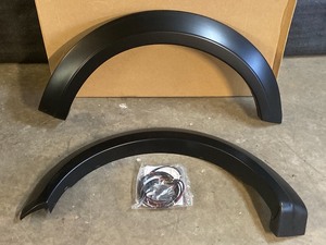 lot 3 image: (1) Set Of 2015 Ford F.150 Front Fe...