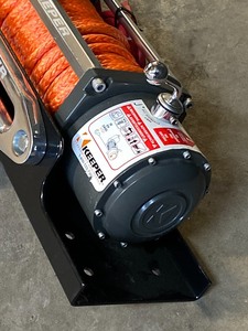 lot 11 image: Keeper KV8.5S Electric Winch, 12Vol...