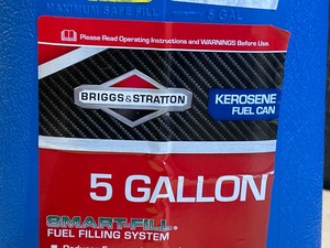 lot 44 image: Briggs & Stratton Smart-Fill 6-Gall...