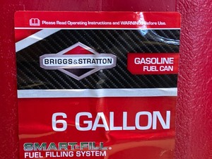 lot 45 image: Briggs & Stratton Smart-Fill 6-Gall...
