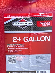 lot 211 image: (1) New Briggs & Stratton Smart-Fil...